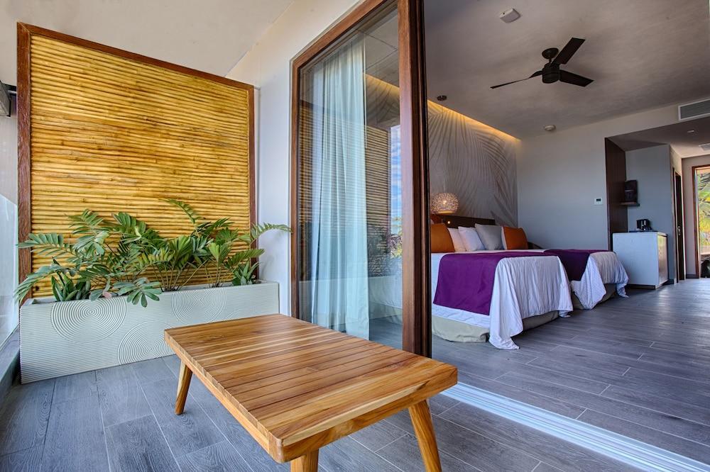 Resort Rancho Banderas Punta Mita 5*