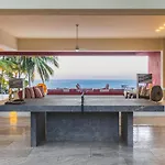 Stunning 7Bd Beachfront Villa Fully Staffed With Access To St Regis 4 Seasons & More