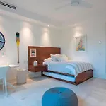 Great Family-Friendly Condo Inside The Gates