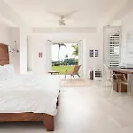 Great Family-Friendly Condo Inside The Gates