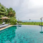 Villa Lapa Lapa In Lagos Del Mar