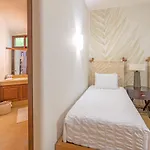 Villa Alamanda In Lagos Del Mar