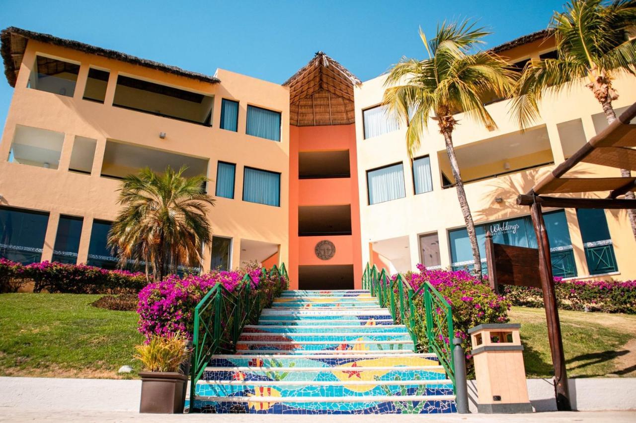 Resort Family Selection At Grand Palladium Vallarta & Punta Mita