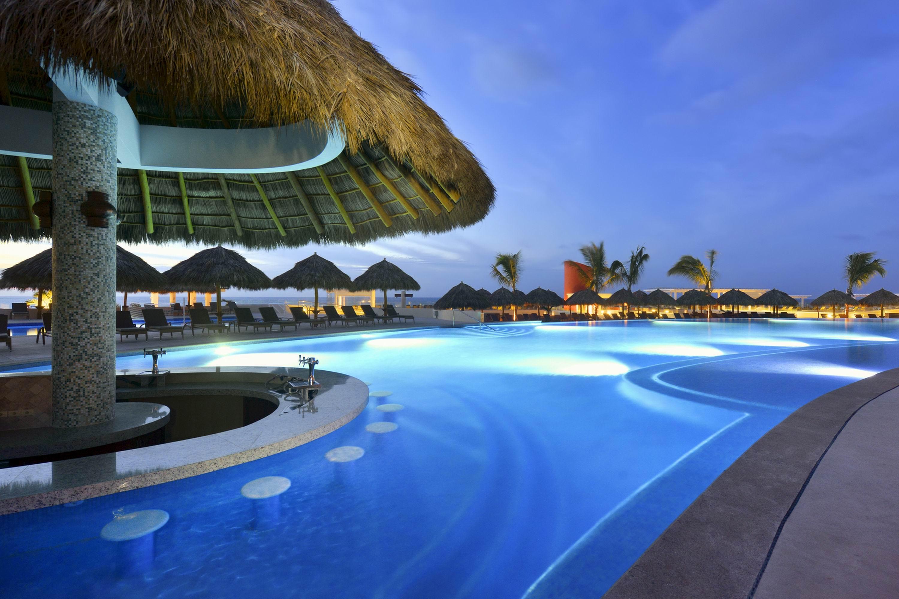 Hotel Iberostar Selection Playa Mita 5*