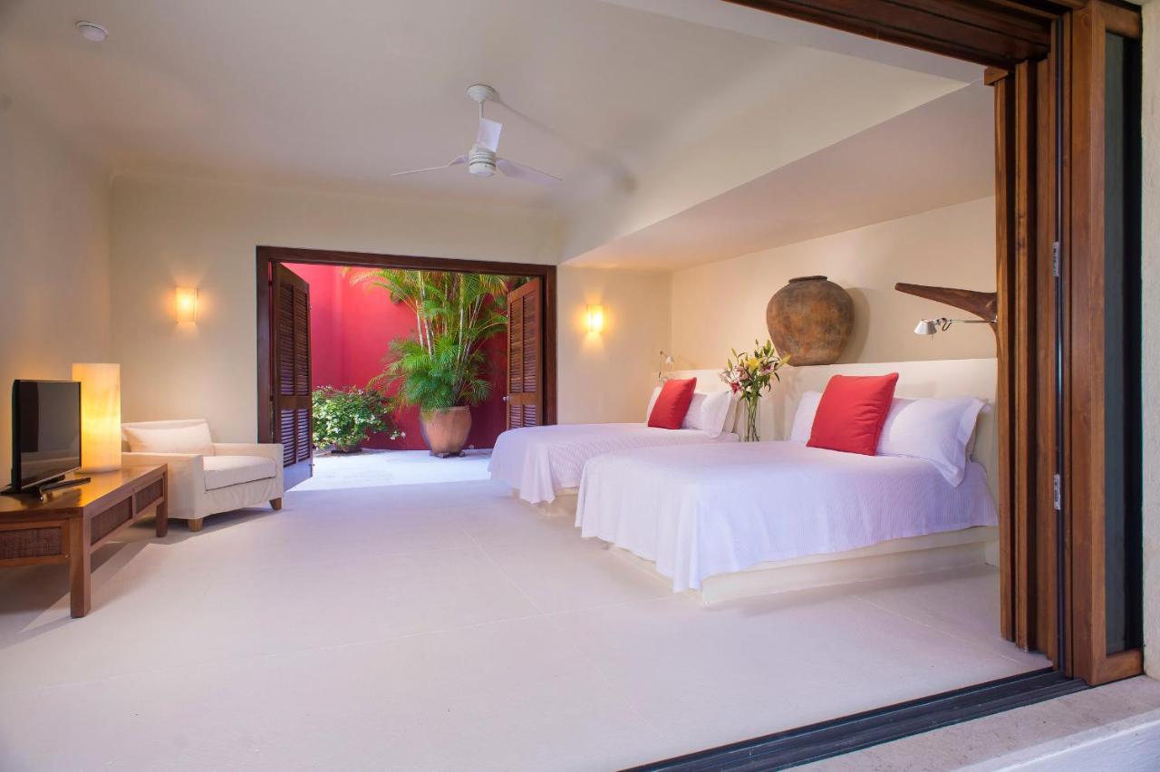 Villa Stunning 7bd Beachfront Fully Staffed With Access To St Regis 4 Seasons &
