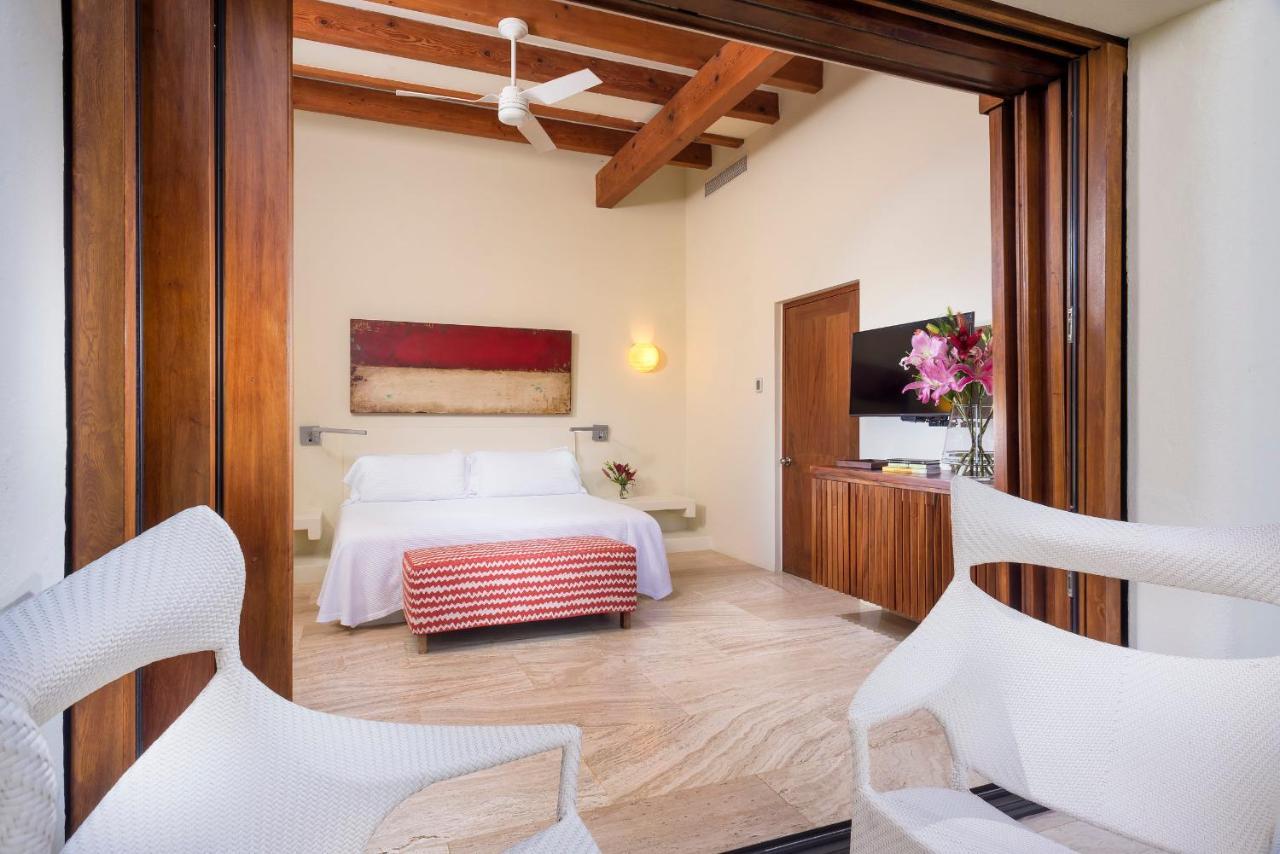 Stunning 7bd Beachfront Fully Staffed With Access To St Regis 4 Seasons &