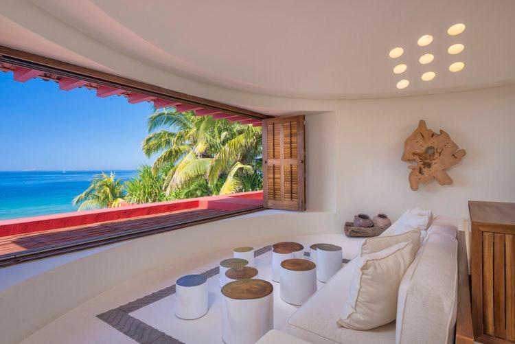 Stunning 7bd Beachfront Fully Staffed With Access To St Regis 4 Seasons & *
