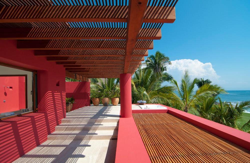 Stunning 7bd Beachfront Fully Staffed With Access To St Regis 4 Seasons &