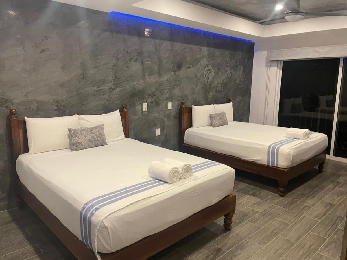 El Coral Hotel *