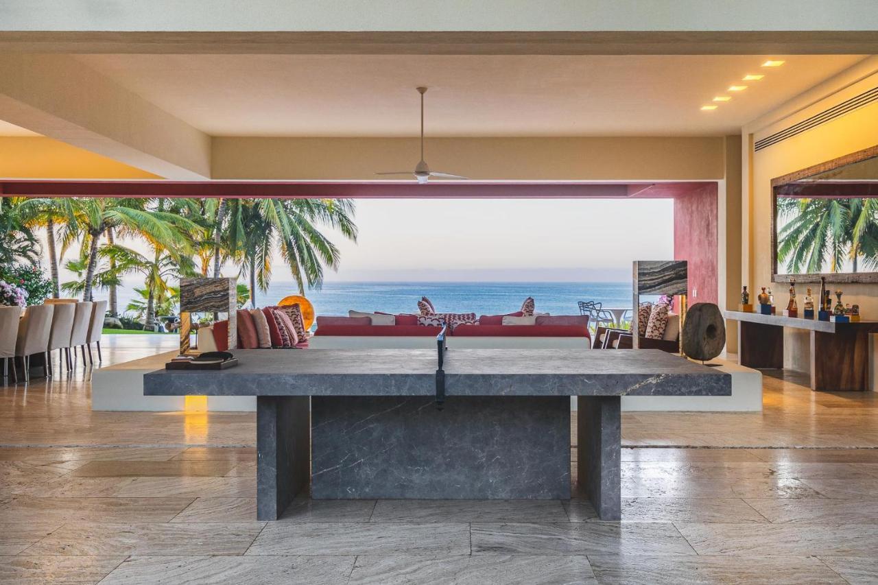 Stunning 7bd Beachfront Fully Staffed With Access To St Regis 4 Seasons & Villa *
