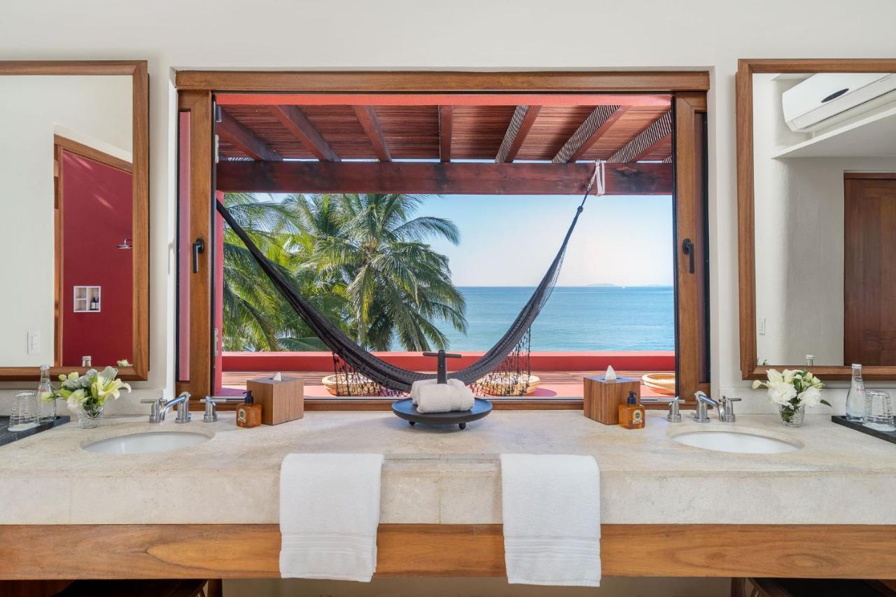 Stunning 7bd Beachfront Fully Staffed With Access To St Regis 4 Seasons &