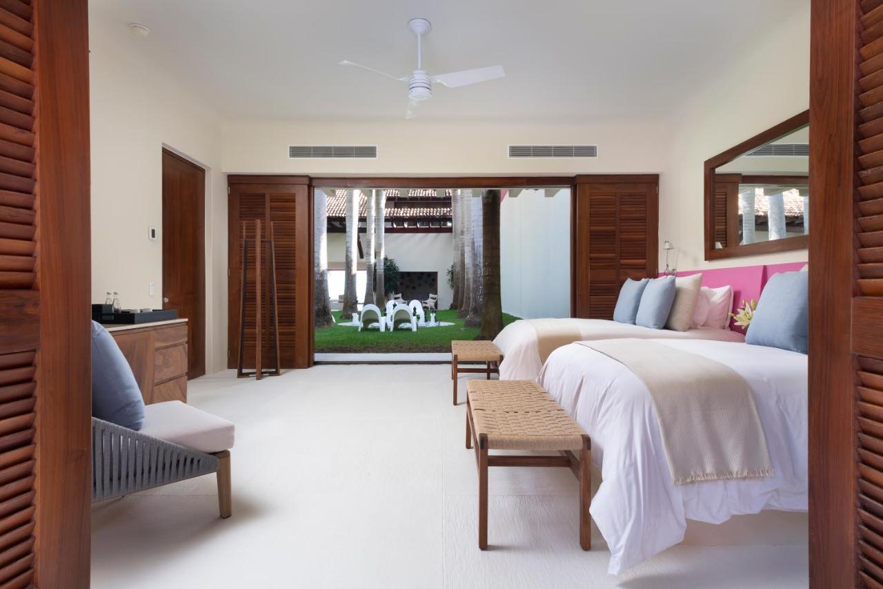 Villa Stunning 7bd Beachfront Fully Staffed With Access To St Regis 4 Seasons & *