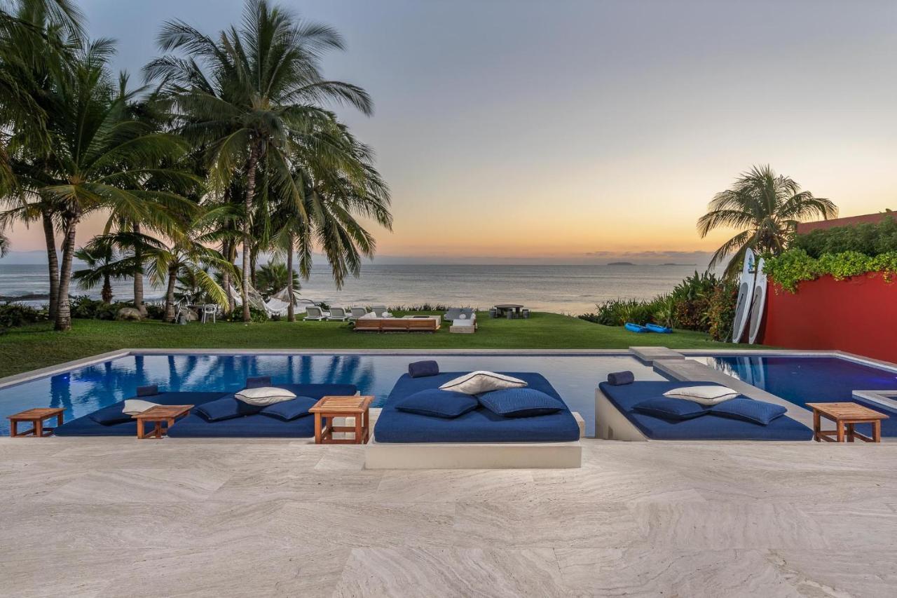 Villa Stunning 7bd Beachfront Fully Staffed With Access To St Regis 4 Seasons &
