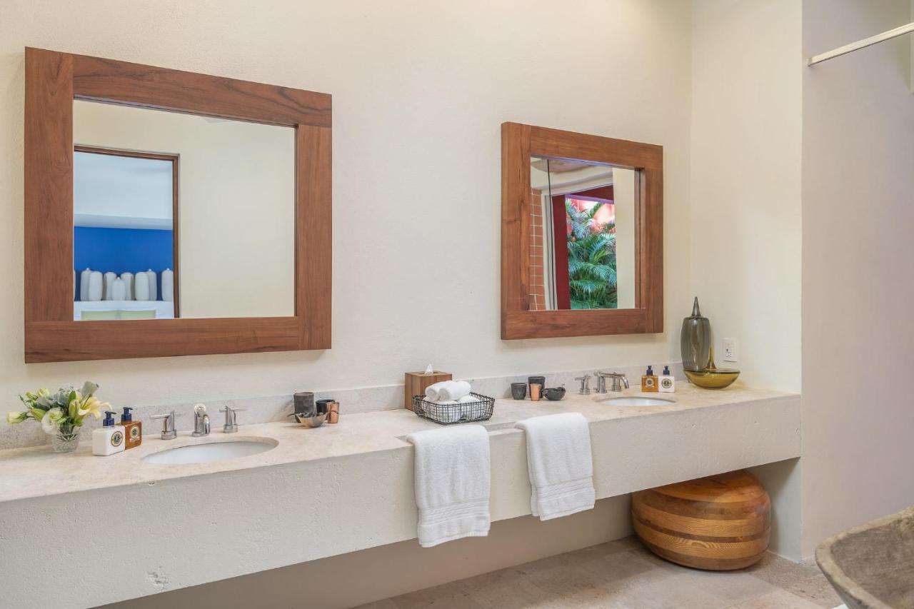 Stunning 7bd Beachfront Fully Staffed With Access To St Regis 4 Seasons & * Punta Mita