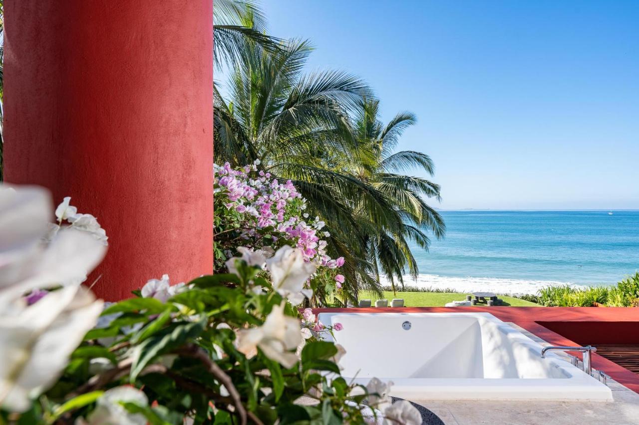 Villa Stunning 7bd Beachfront Fully Staffed With Access To St Regis 4 Seasons &