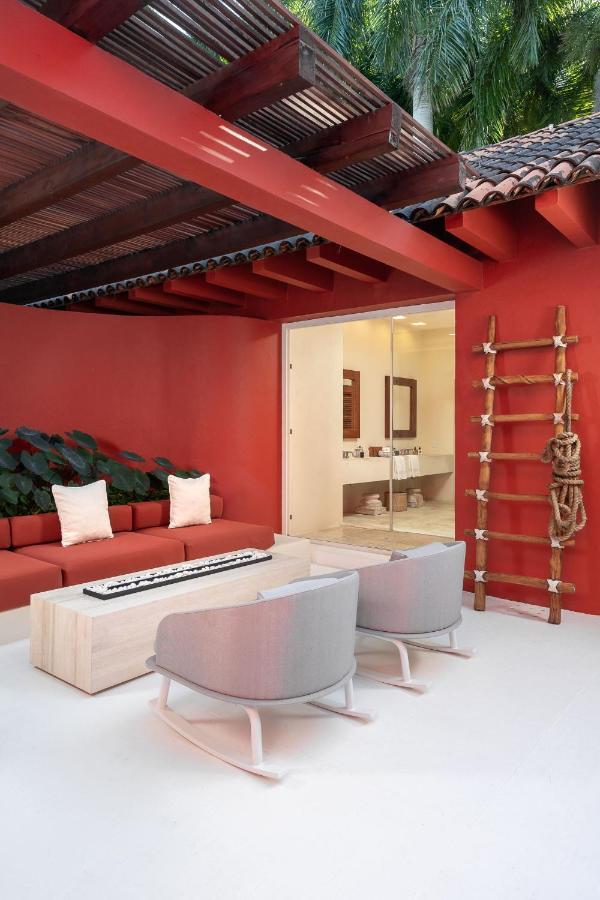 Villa Stunning 7bd Beachfront Fully Staffed With Access To St Regis 4 Seasons & *