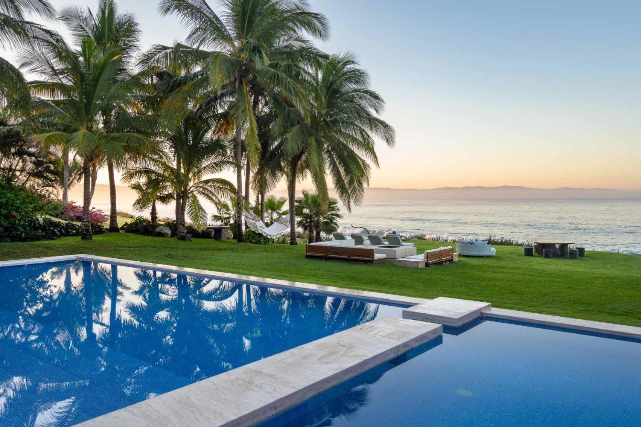 Stunning 7bd Beachfront Fully Staffed With Access To St Regis 4 Seasons & Villa *