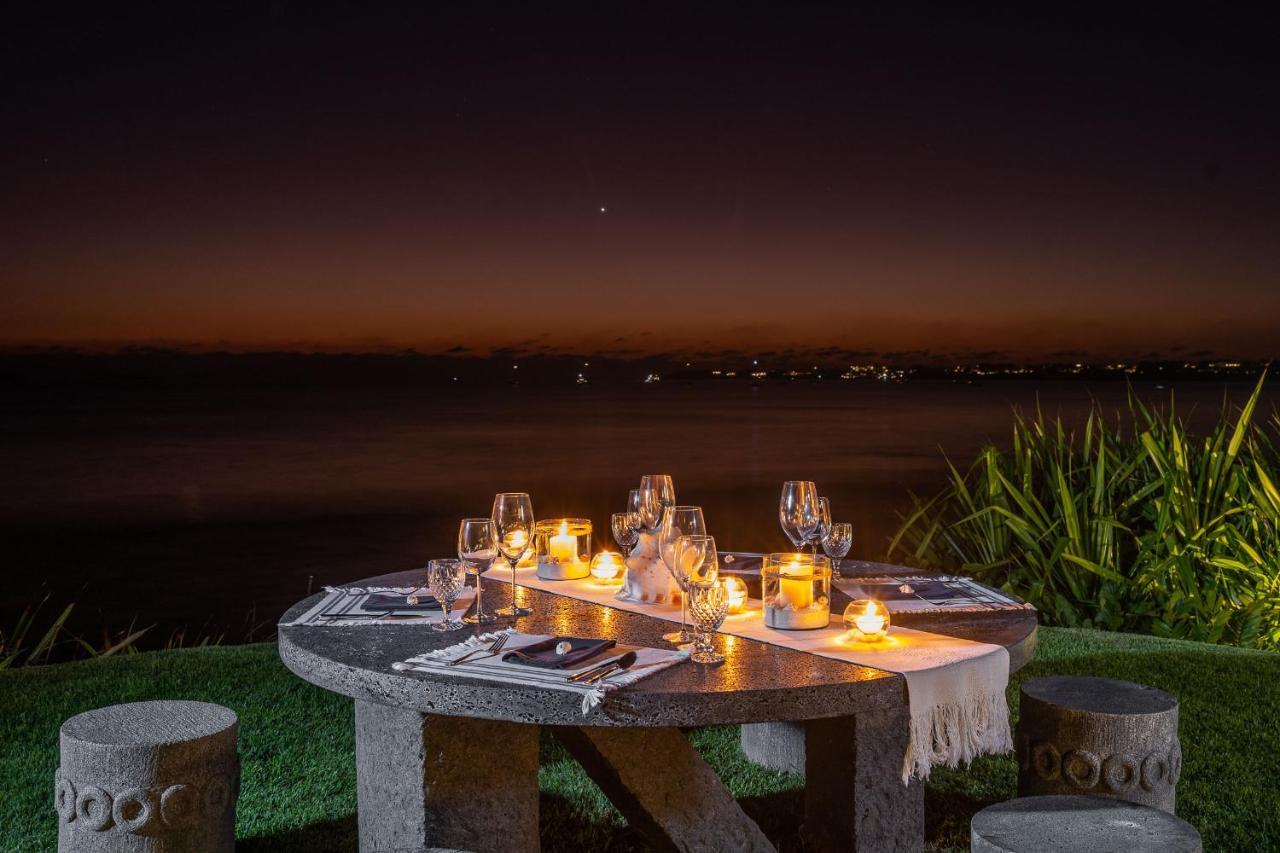 Stunning 7bd Beachfront Fully Staffed With Access To St Regis 4 Seasons &