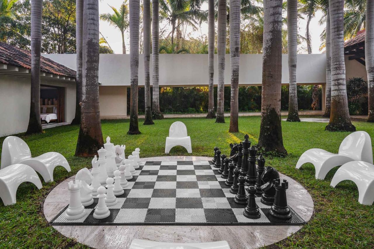 Stunning 7bd Beachfront Fully Staffed With Access To St Regis 4 Seasons &