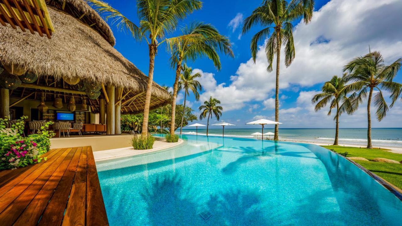 Akama * Punta Mita