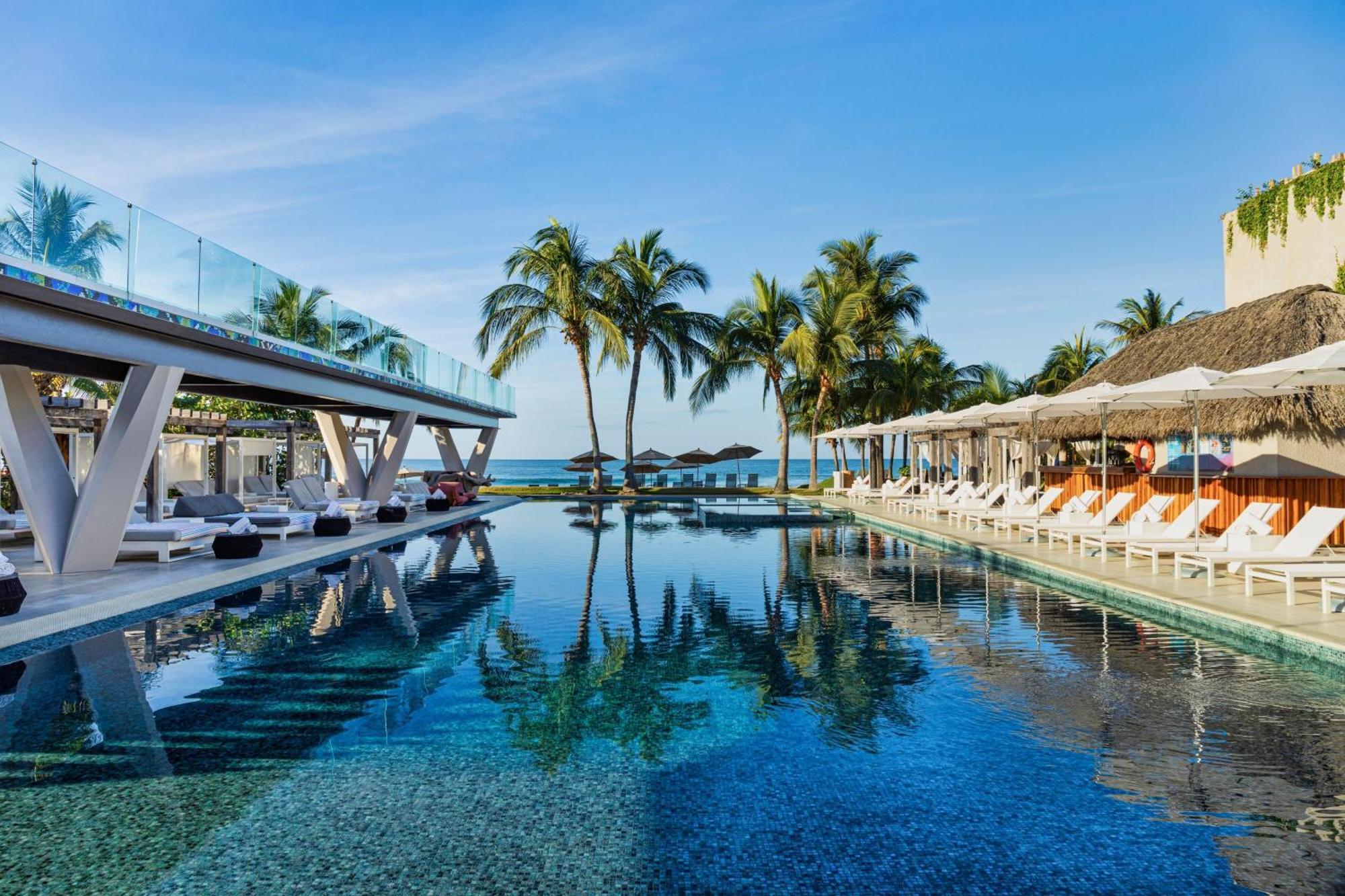 W Punta De Mita Hotel 5*