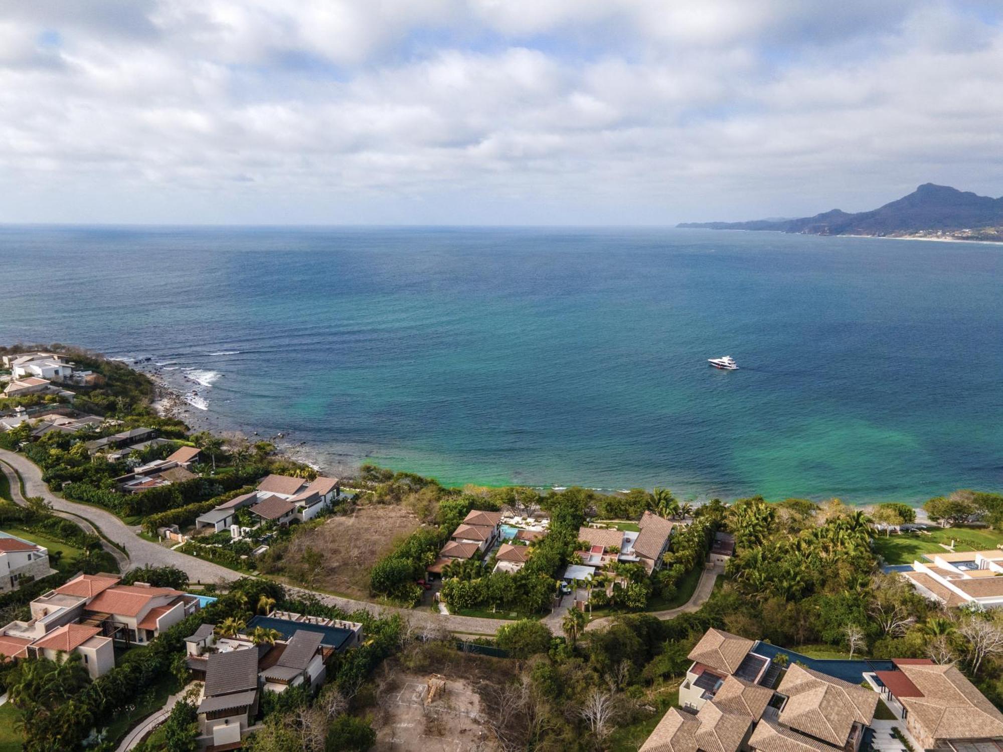Kupuri 27: Serenity With Spectacular Views