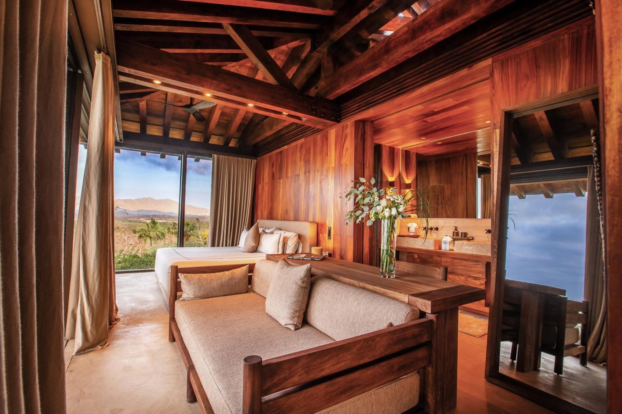 Kupuri 27: Serenity With Spectacular Views Villa