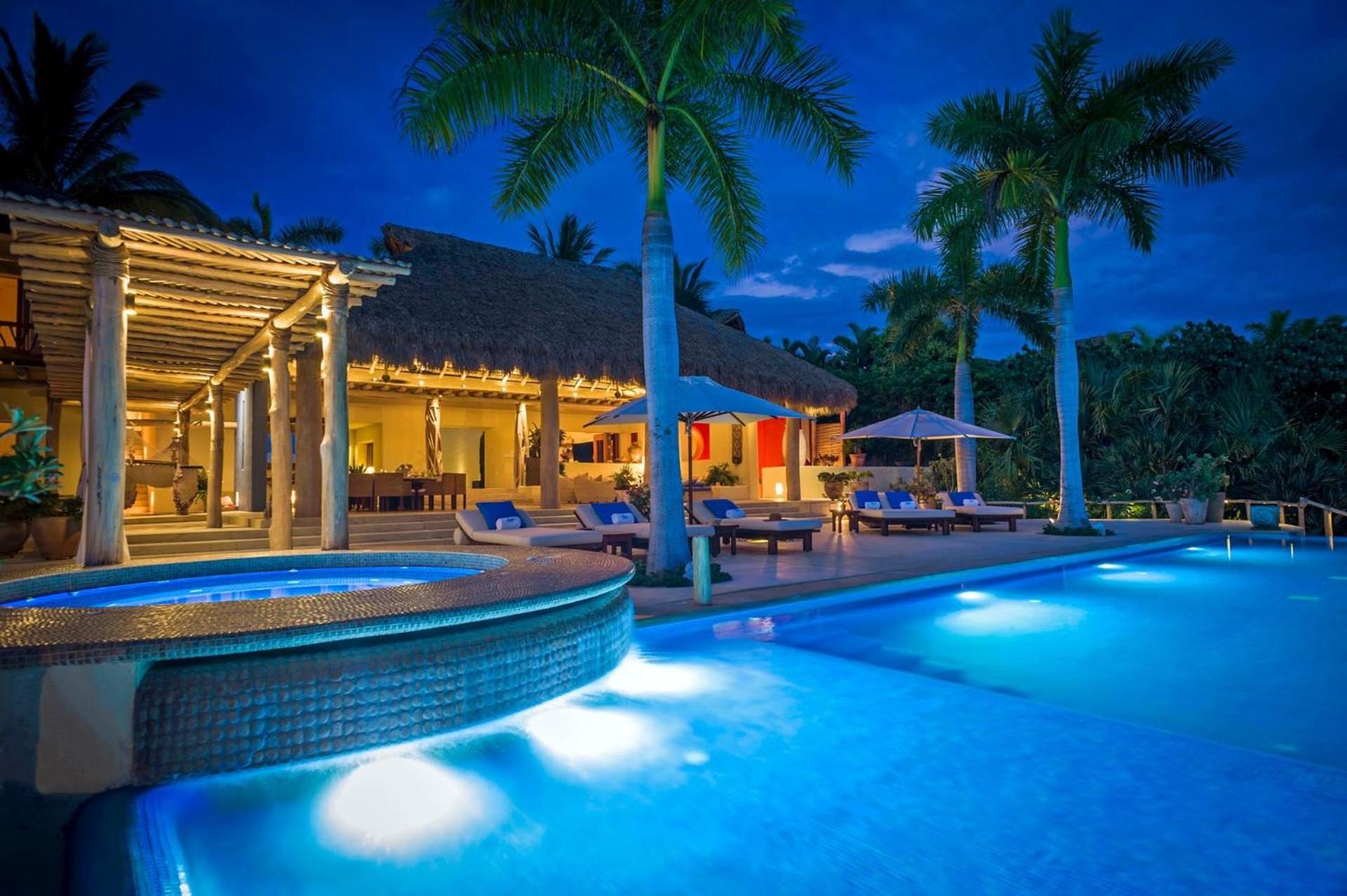 En Punta De Mita Sobre La Playa