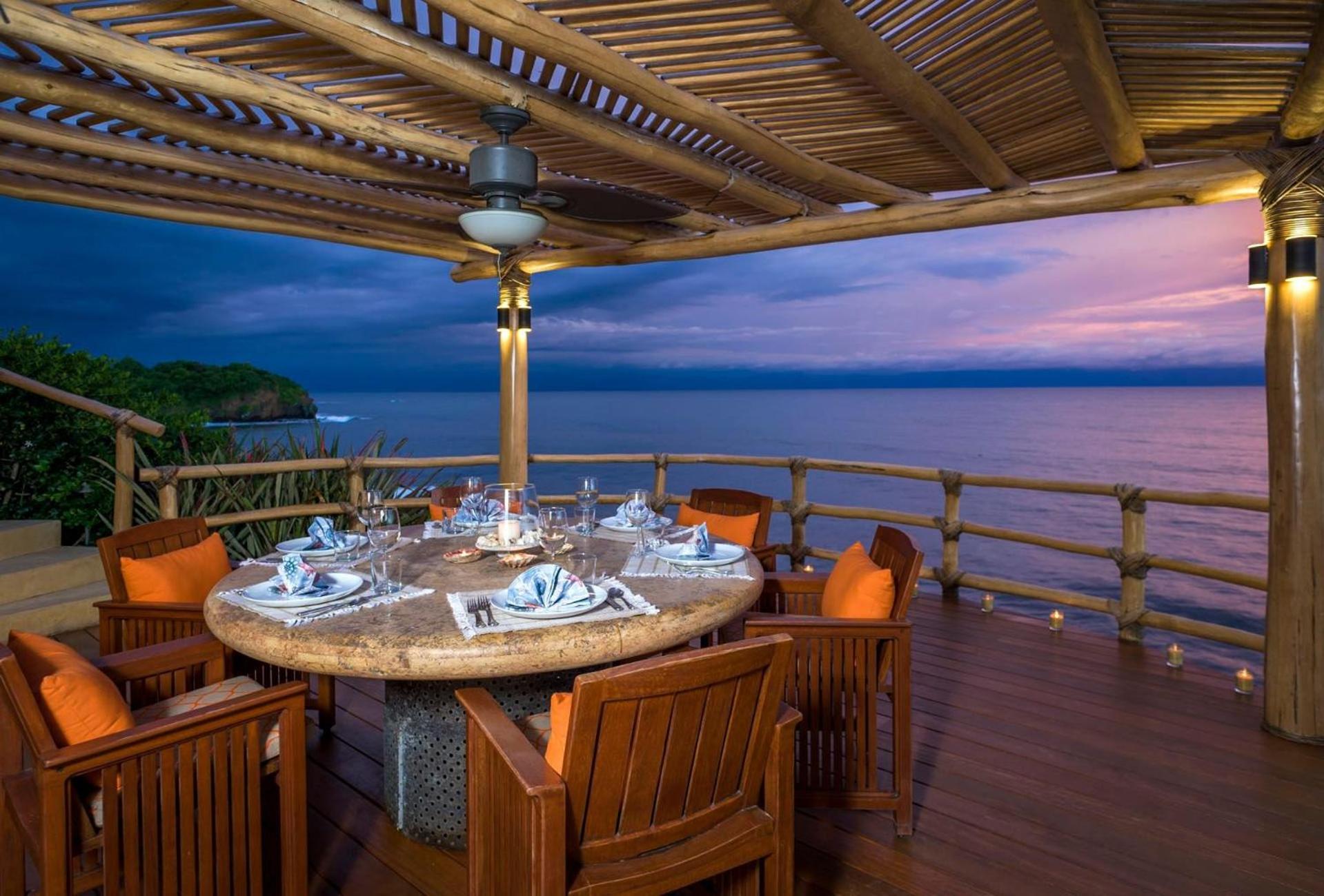 En Punta De Mita Sobre La Playa Punta Mita