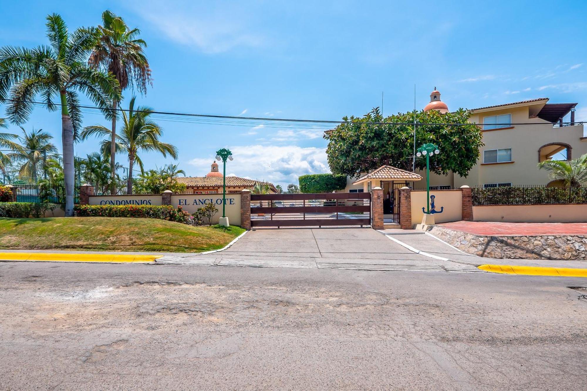 Casa Petosa - El Anclote *