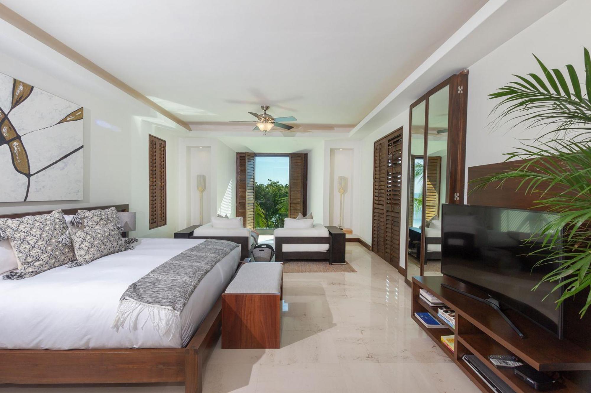 Calm And Cozy 4 Bedroom
