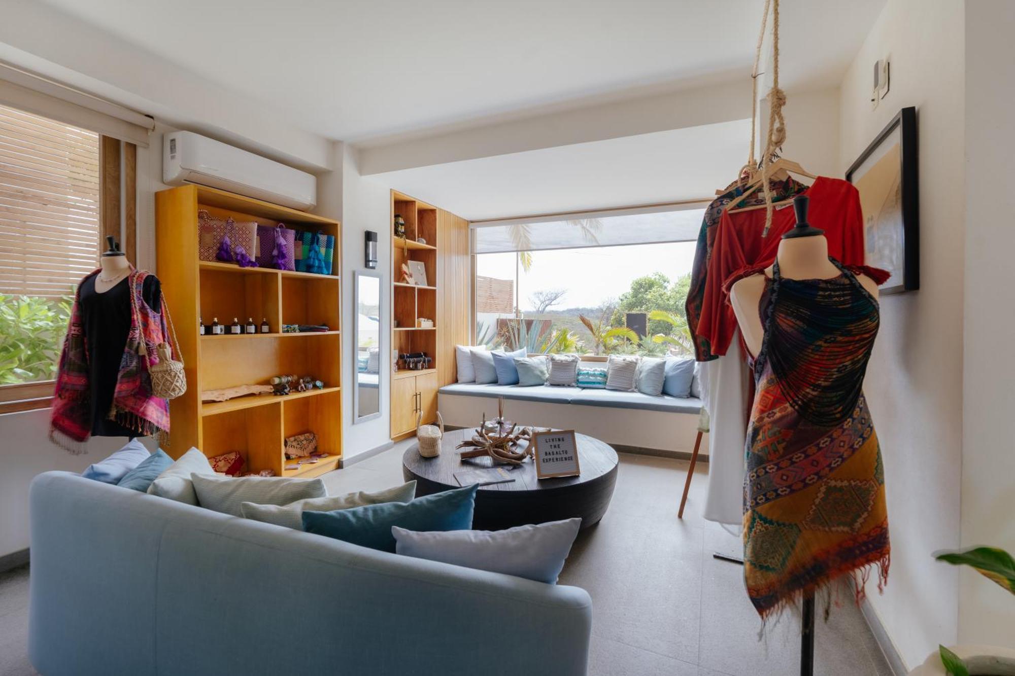 Basalto 5* Punta Mita
