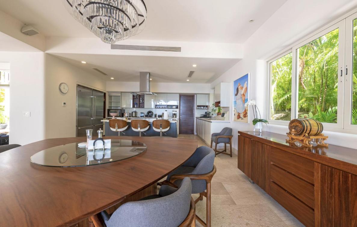 Beachfront Enchanting In Villa Punta Mita