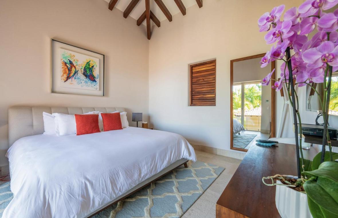 Beachfront Enchanting In Villa Punta Mita