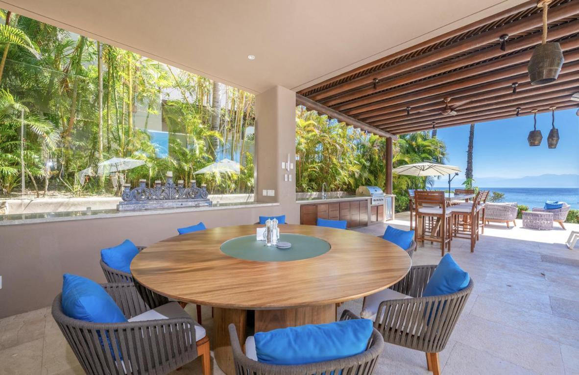 Beachfront Enchanting In Villa