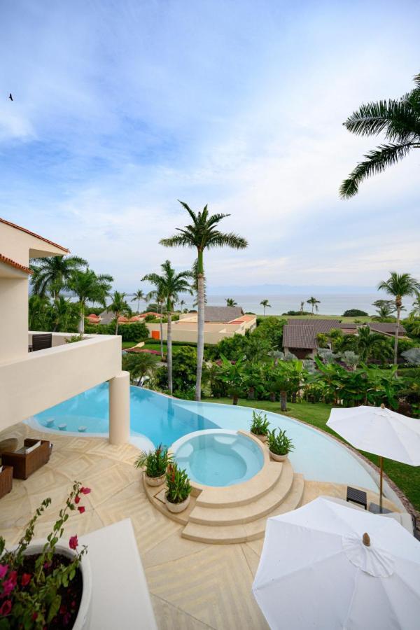 Villa Alamanda In Lagos Del Mar