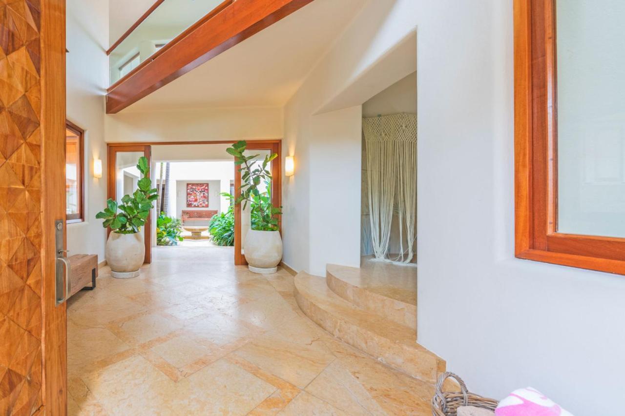 Villa Alamanda In Lagos Del Mar