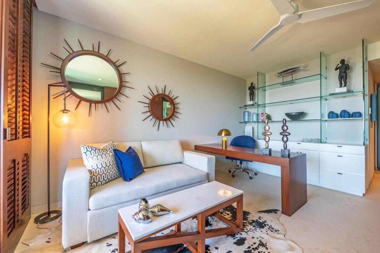 Casa Escrita In Tau * Punta Mita