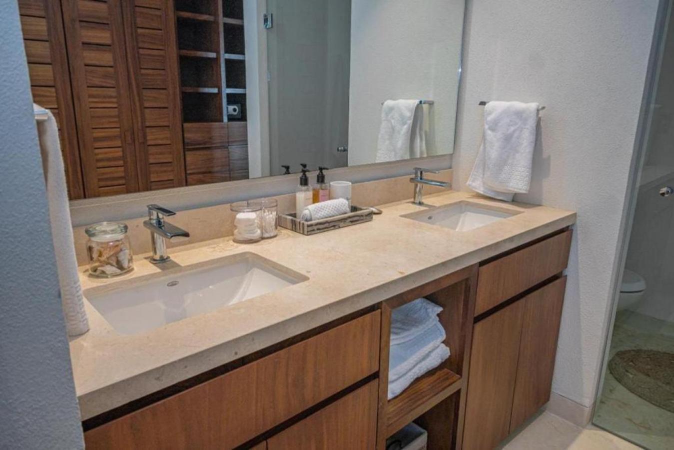 Apartment Kumar In Tau Punta Mita