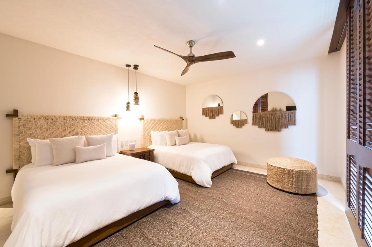 Dreams In Tau * Punta Mita