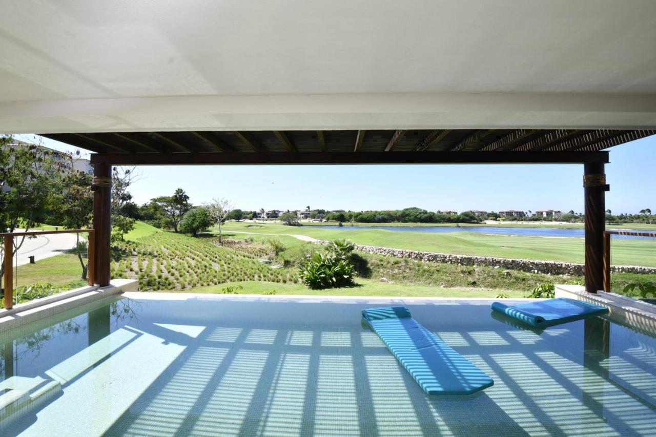 Azul In Encanto *