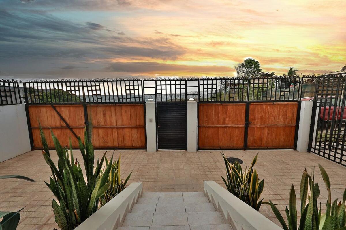 Surfers Paradise Holiday home