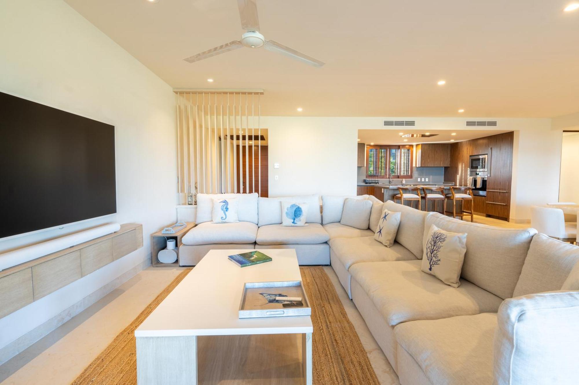 Tau - Exclusivity With Golf & Ocean Views