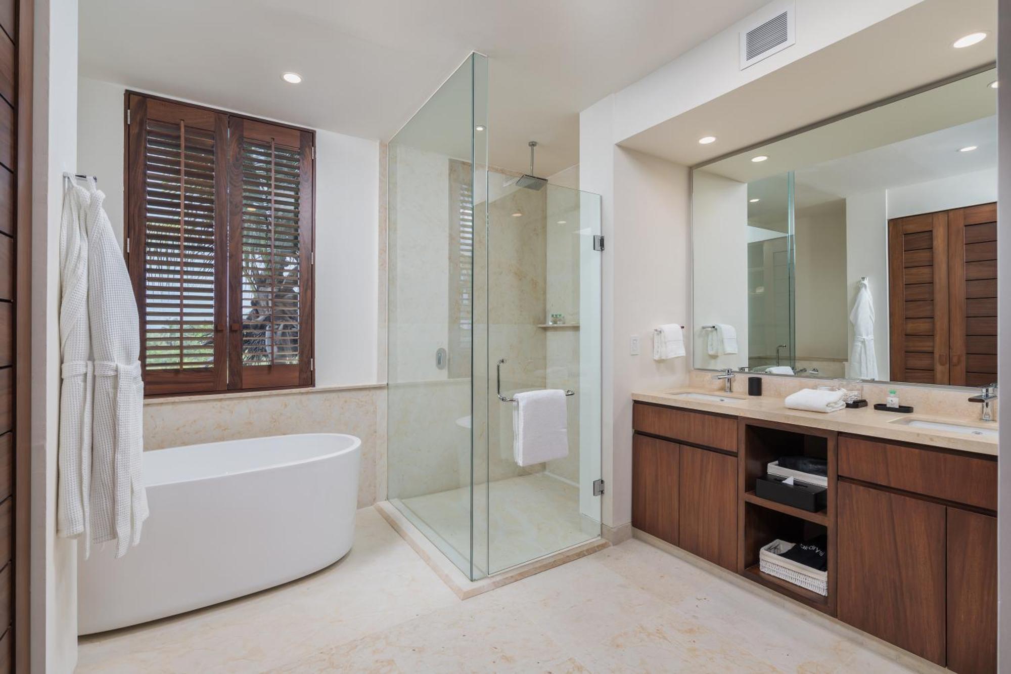 Tau - Exclusivity With Golf & Ocean Views *