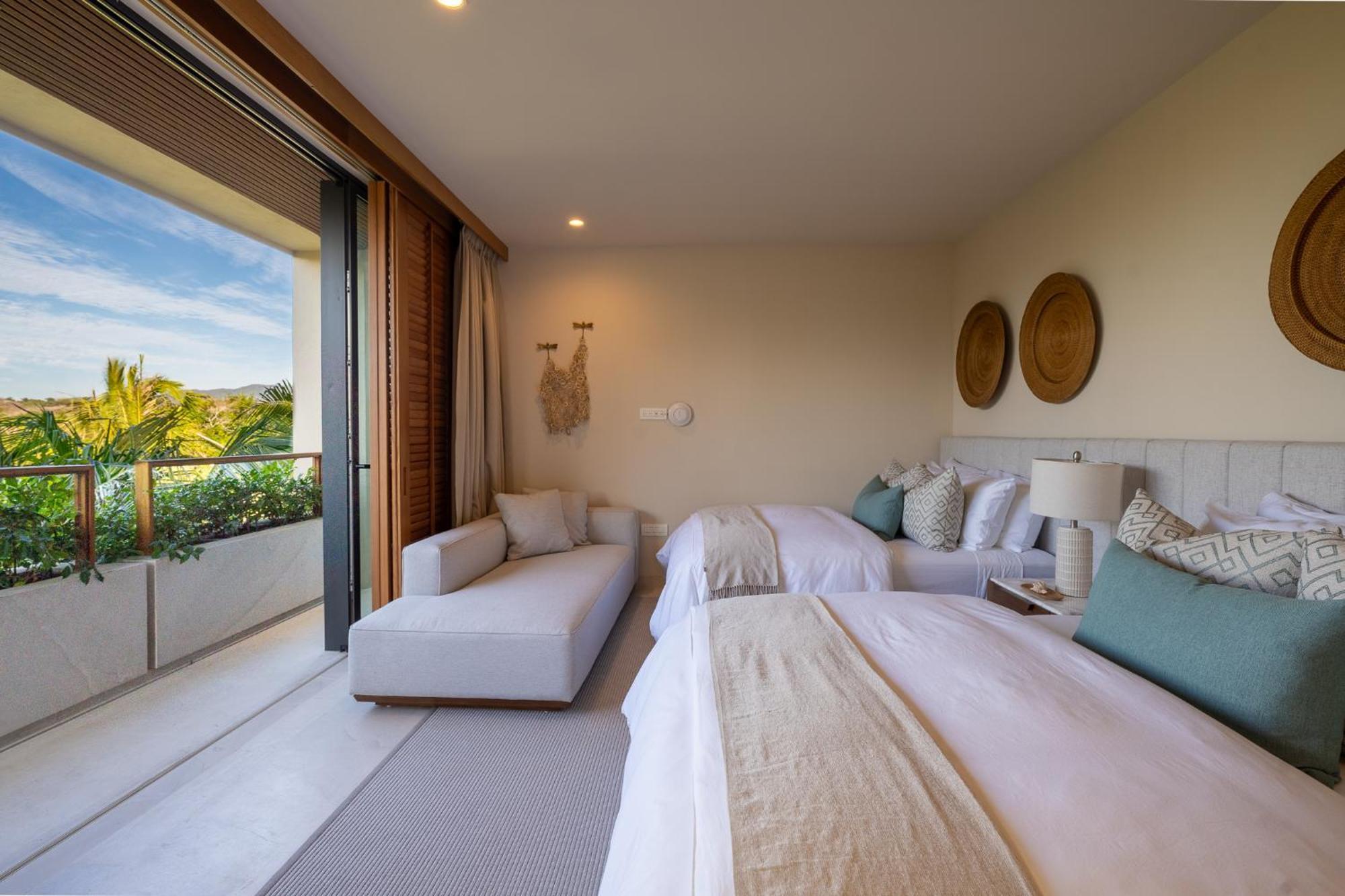 Surf Residences - Ocean View Luxury In *