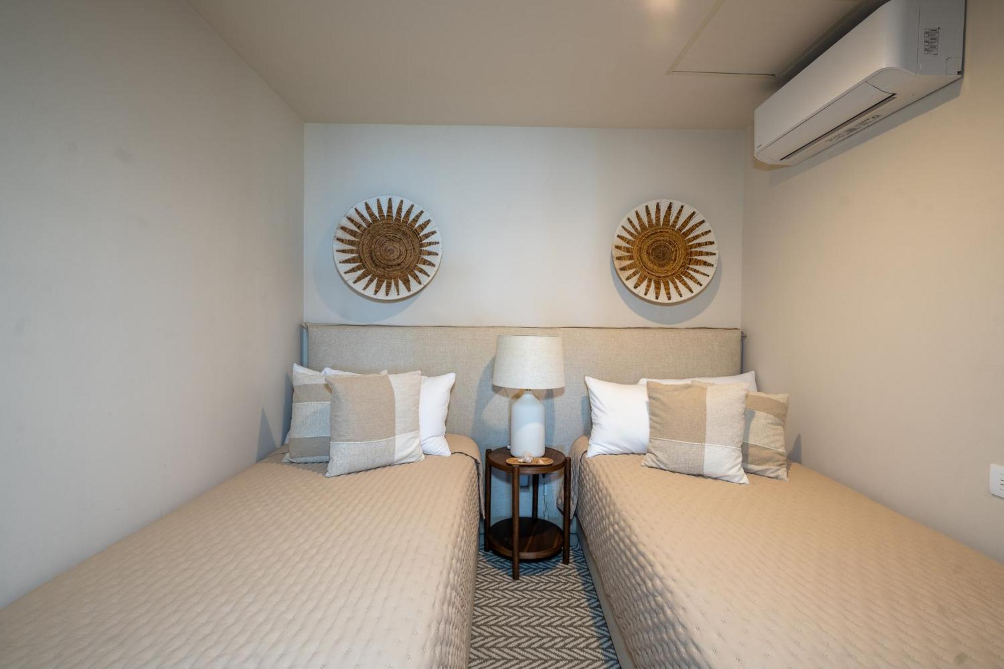 Surf Residences - Ocean View Luxury In Apartment *
