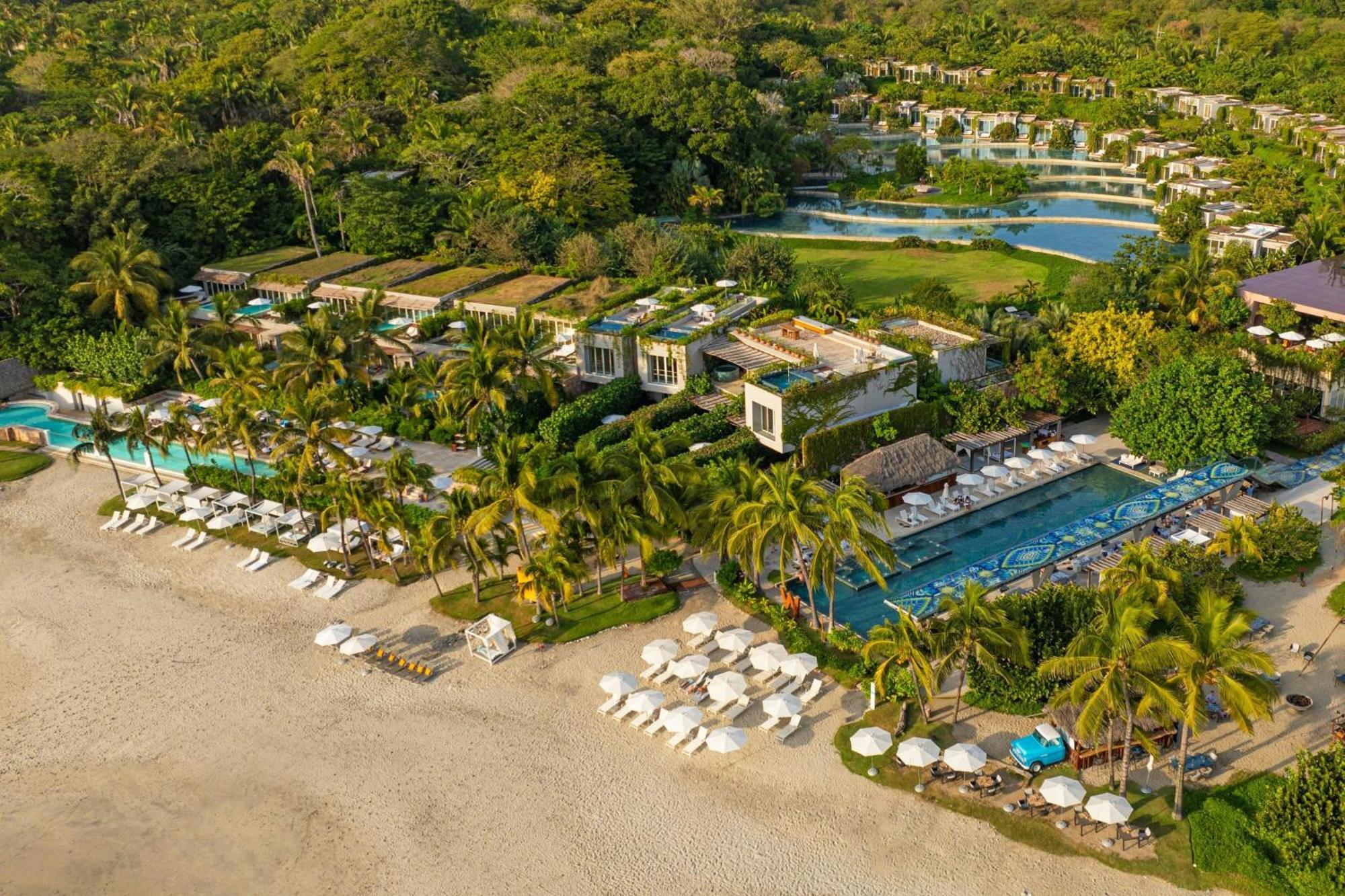 W Punta De Mita Hotel 5*