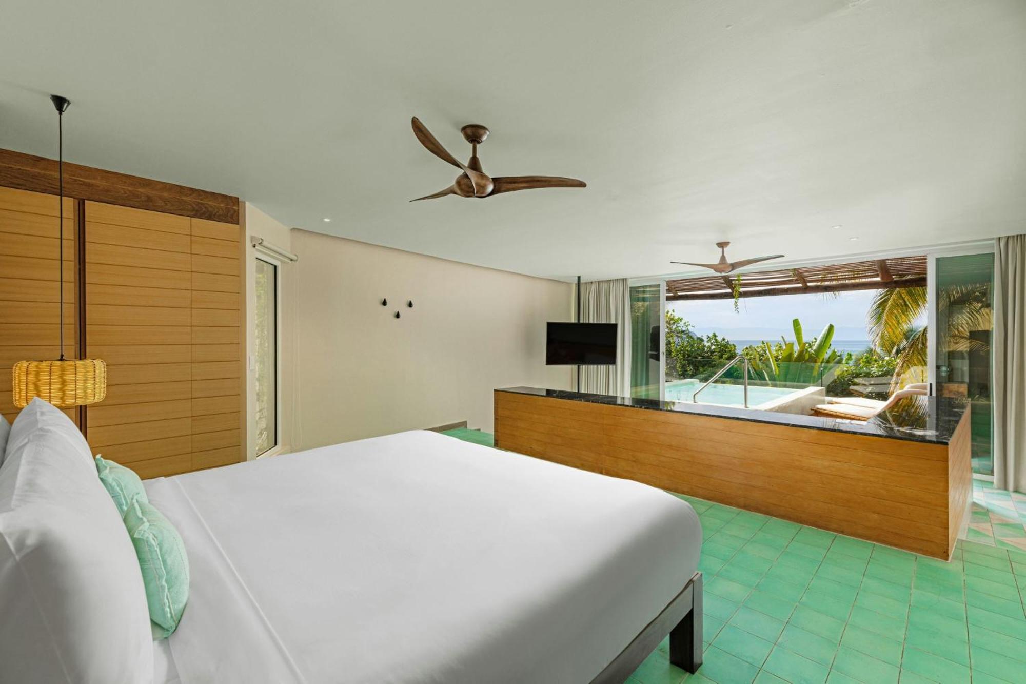 Hotel W Punta De Mita 5*