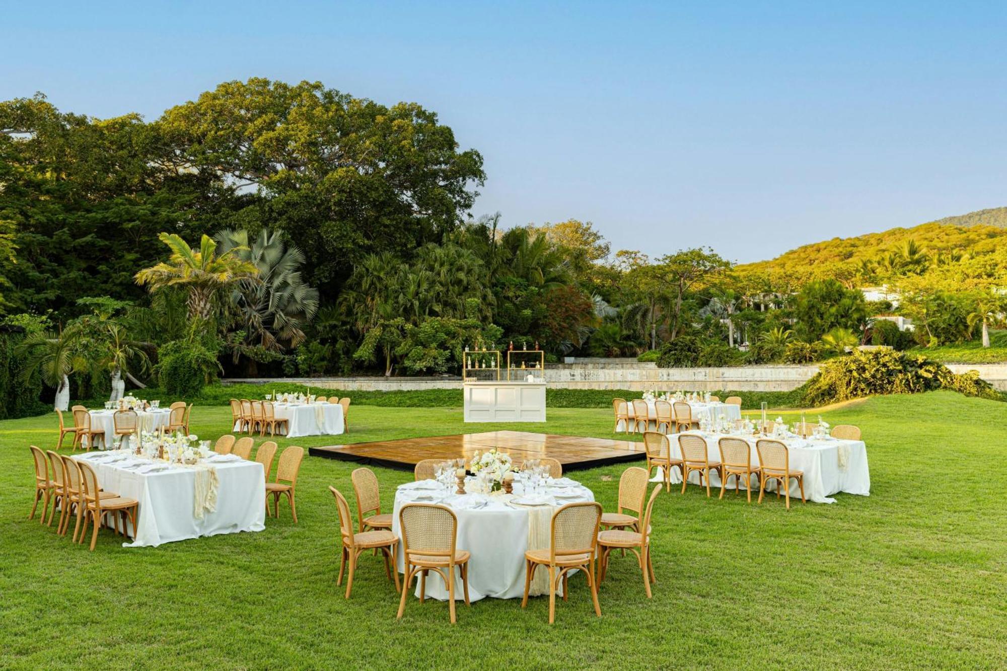 W Punta De Mita Hotel 5*
