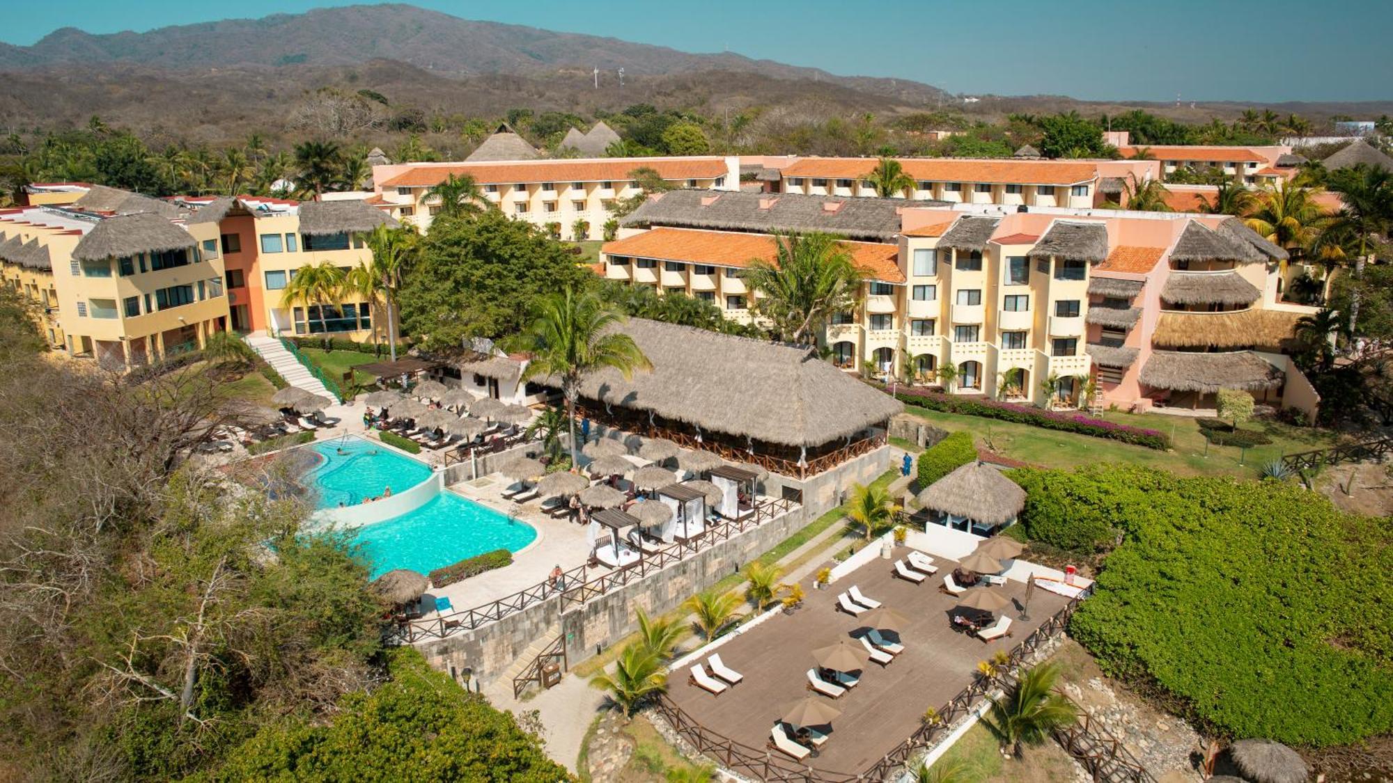 Family Selection At Grand Palladium Vallarta & Resort Punta Mita
